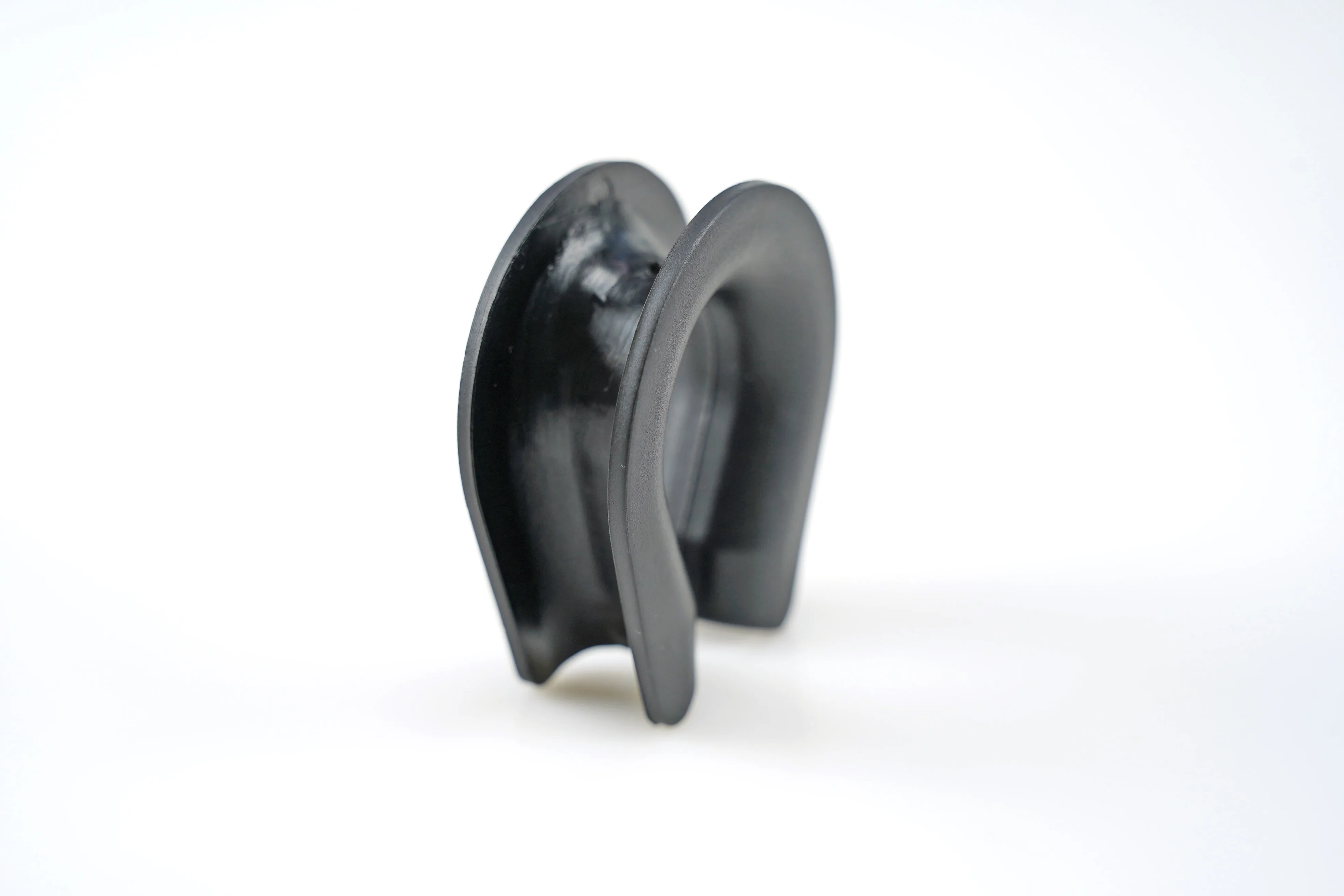 Factory direct supply high quality closed type U-shape 12mm-16mm plastic Rope Thimble