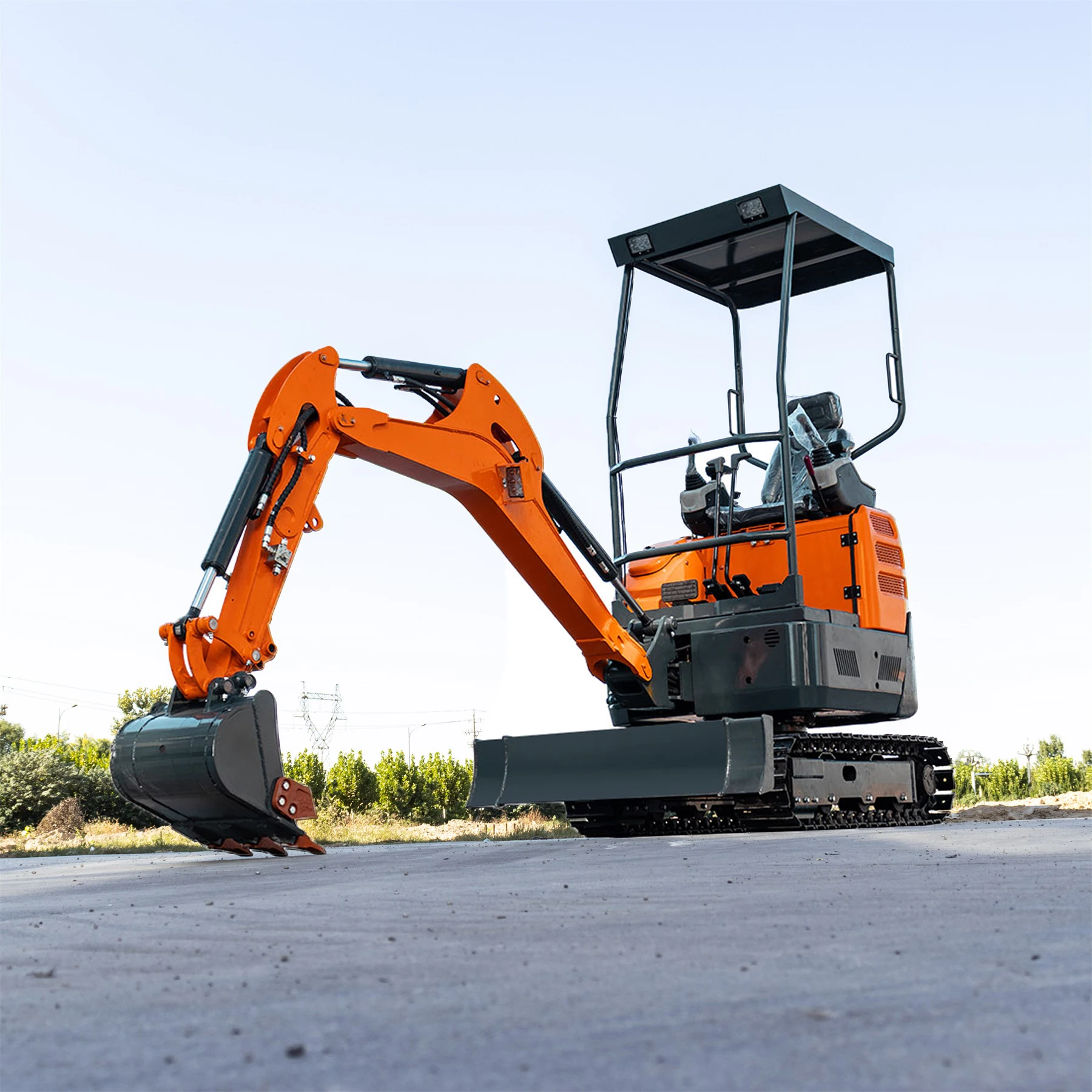 Strength Factory Cheap Small Crawler Digger 2 Ton 2.5 Ton Garden Engineering Farm Mini Excavator For Various Terrains