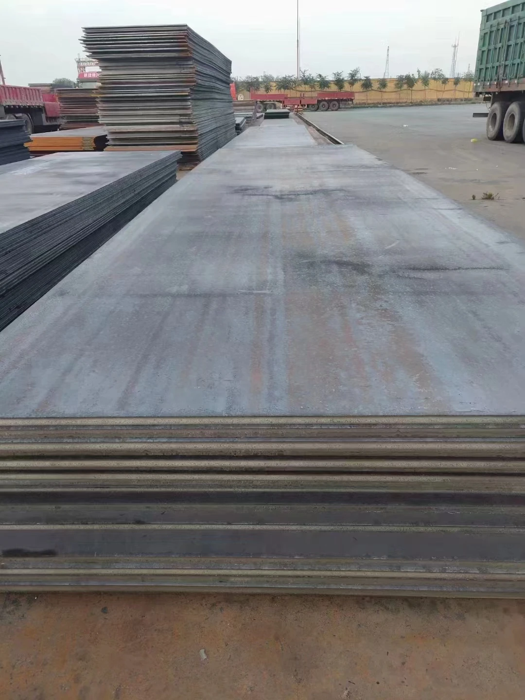 Wear-resistant c70 steel plate NM 400 450 500 600 medium-thick steel plate