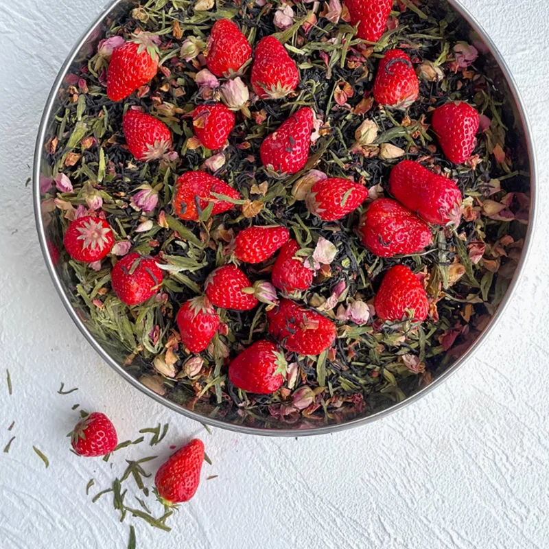 OEM  Floral fragrance wholesale of Chinese rose strawberry black tea green tea blended with fruit flavored tea  Detox