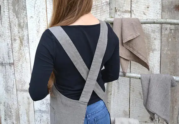 Кухонный фартук из натурального льна