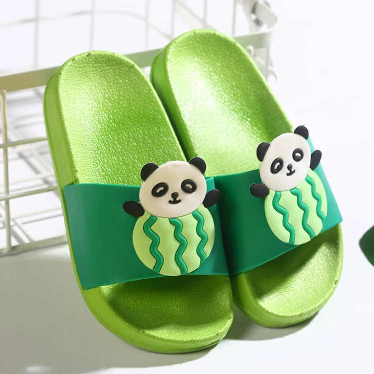 
2020 Summer New Kid Cartoon Fruit Strawberry Slippers Comfortable Soft Sole Cute Girls Boys Slippers 