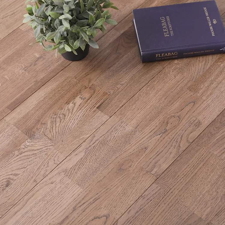 
18mm Slight Brushed Solid Oak UV Lacquered Finger Jointed Hardwood Flooring 
