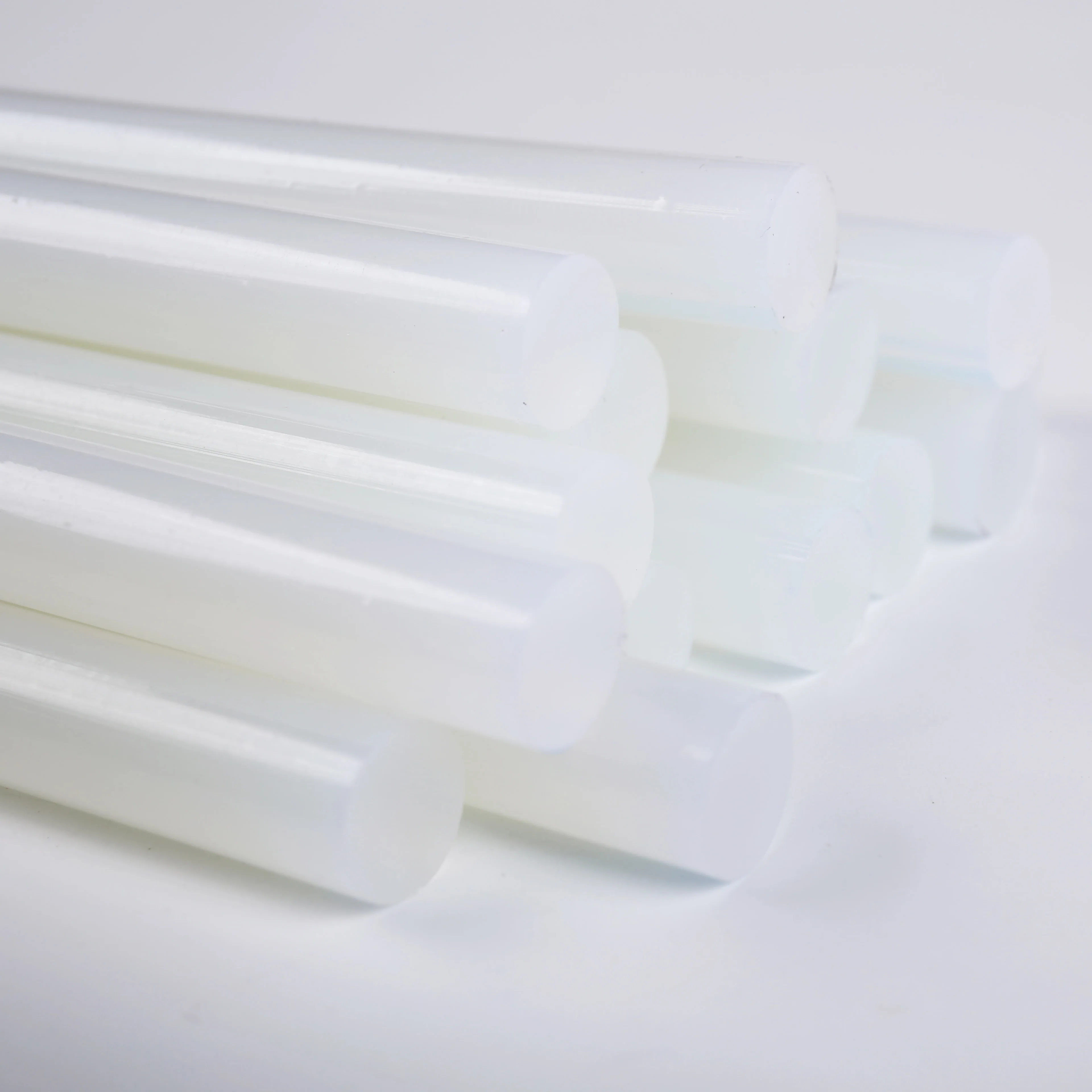 Factory wholesale nice quality translucent 11*300mm hot melt glue sticks