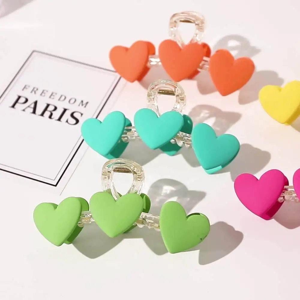 Chic Ladies Hair Accessories Crab Claws Clip Color Plastic Love Heart Hair Claw Large Shark Claws Clip