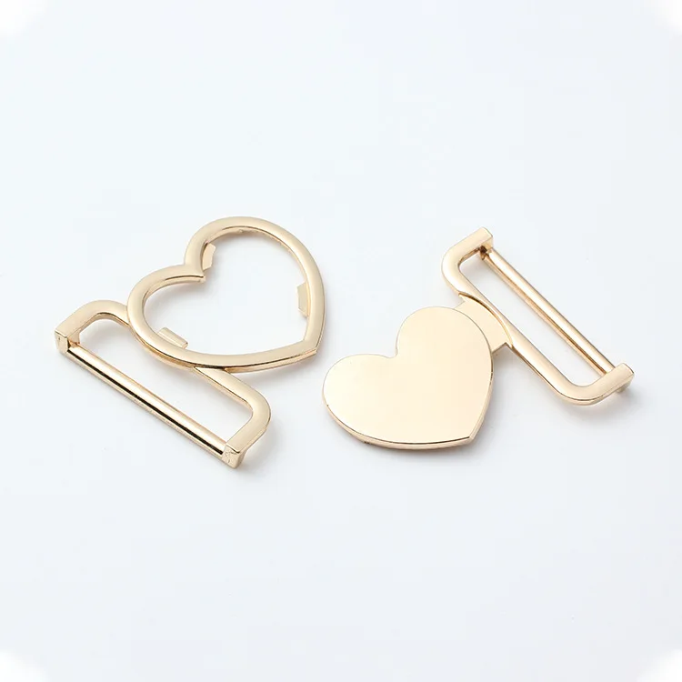 Factory Wholesale New Attractive Metal Interlock Heart Shape Belt Buckle Front Closure For Clothing Accessories Metal Buckle