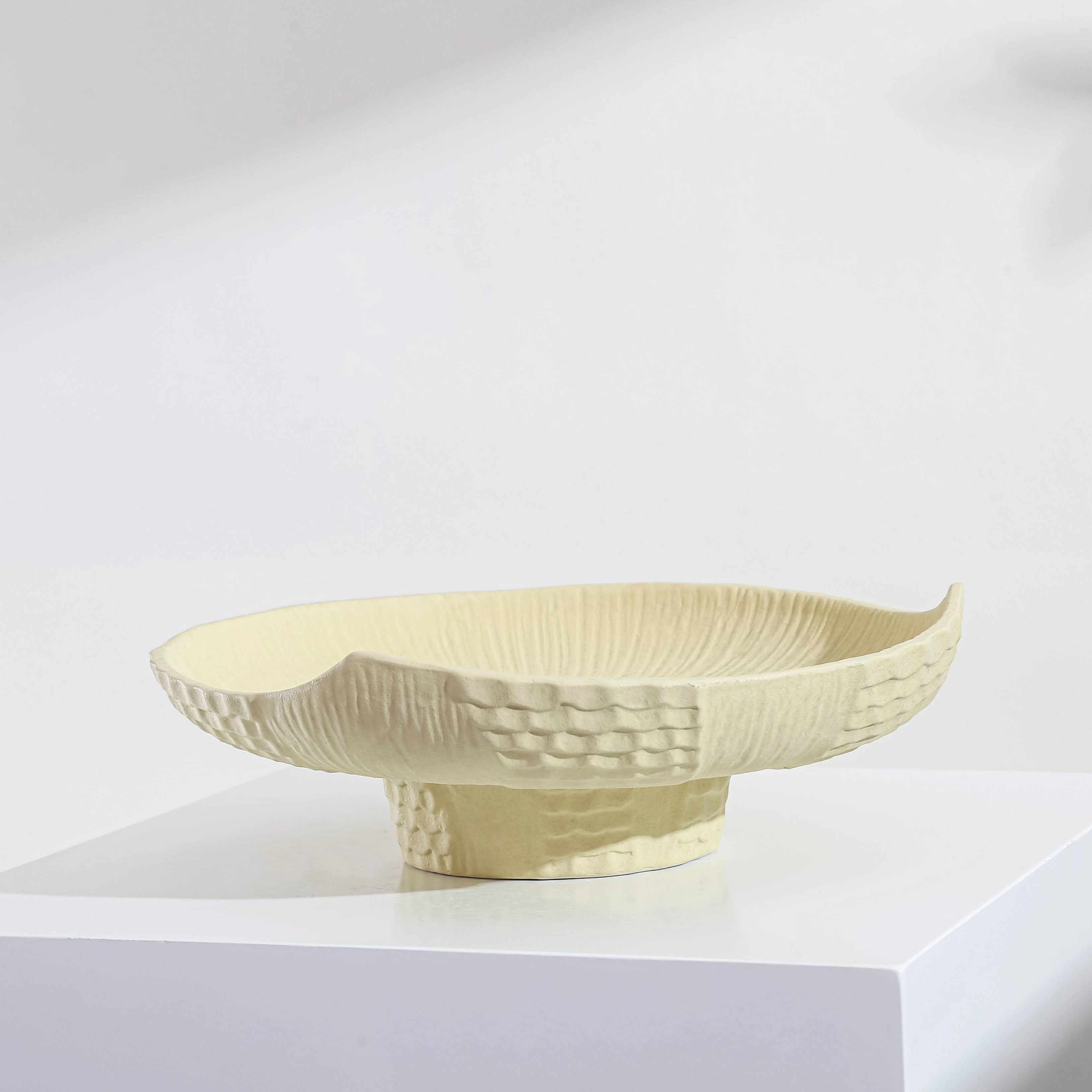 Modern Ceramic Nordic Dry Fruit Compote Wedding Decoration Bowl for Cookie Chocolate Candy desert