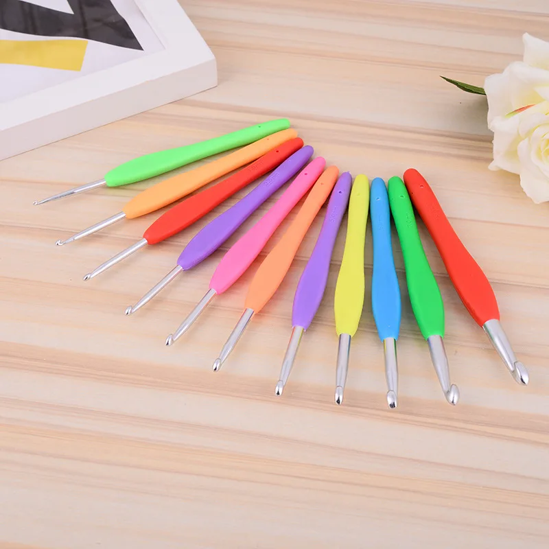 Factory Sale Customized Sizes Handle Crochet Hook Set Yarn Weave Diy Craft Knitting Tool Crochet Needles