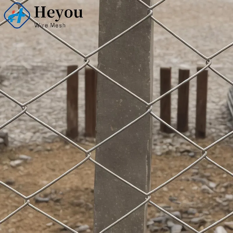 Factory 9 Gauge 3.0mm Pvc Coated  Chain Link Fence Diamond Wire Mesh Fence Cyclone Chain Link Mesh Fencing