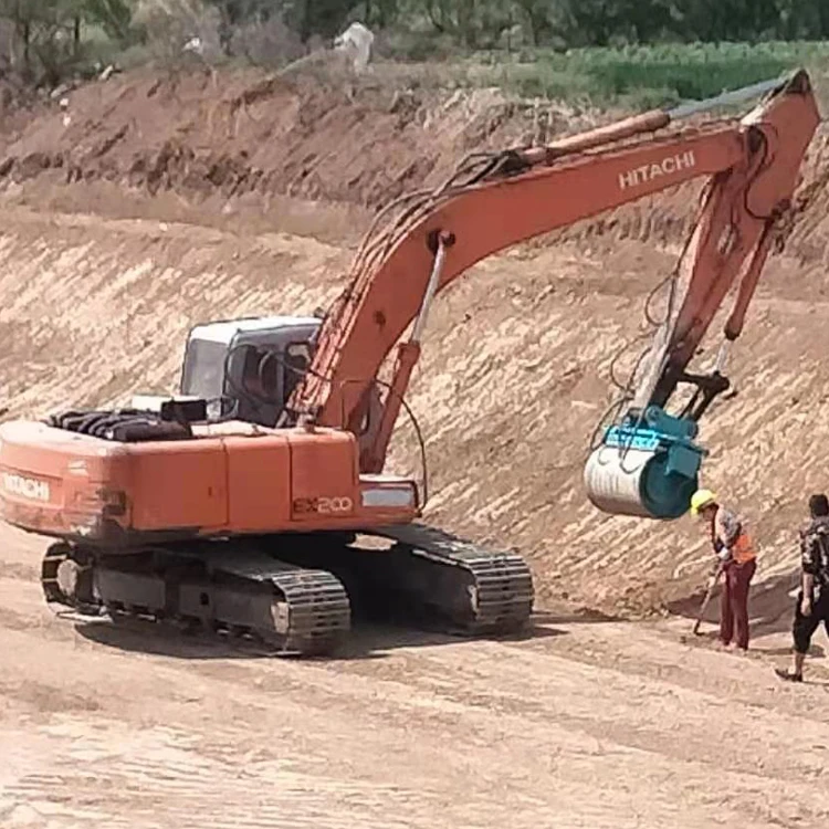 Self cleaning drum Slope Compactor for Excavator usefulfor Digging And Levelling Soil Irrigation Canal the trench pit compaction