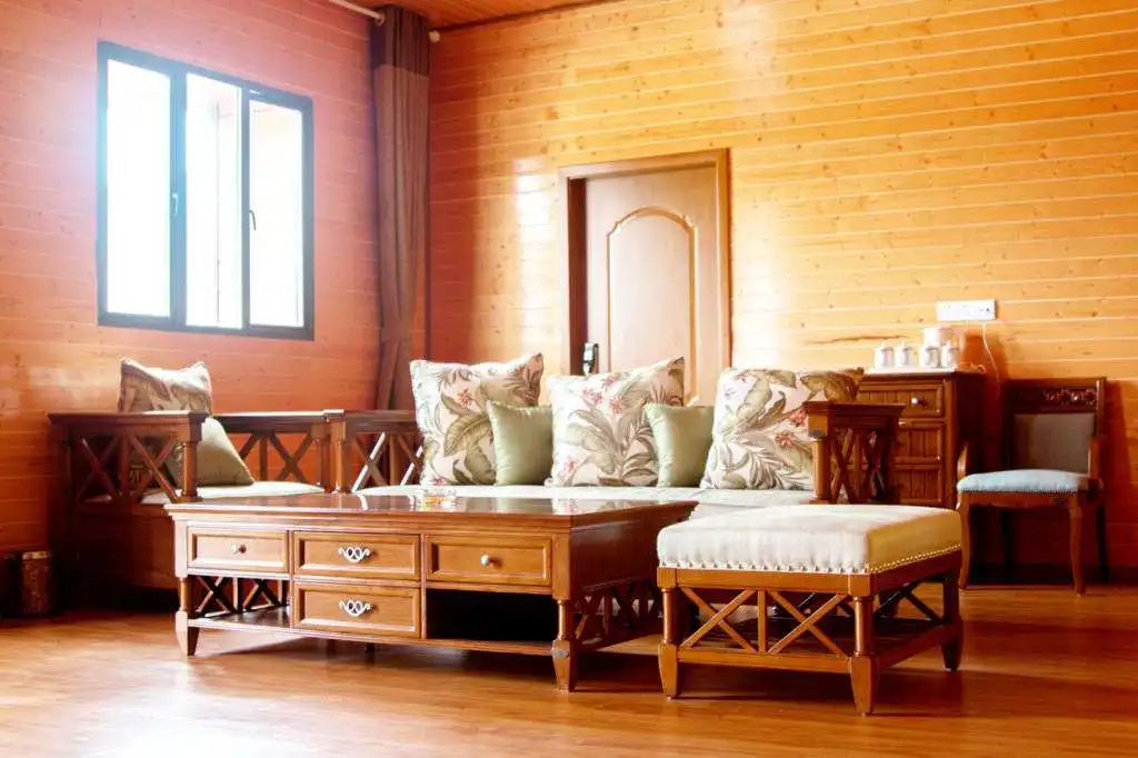 Easy assembled prefab wooden villa with balcony movable modular customized buildings house prefab modern villas for sale