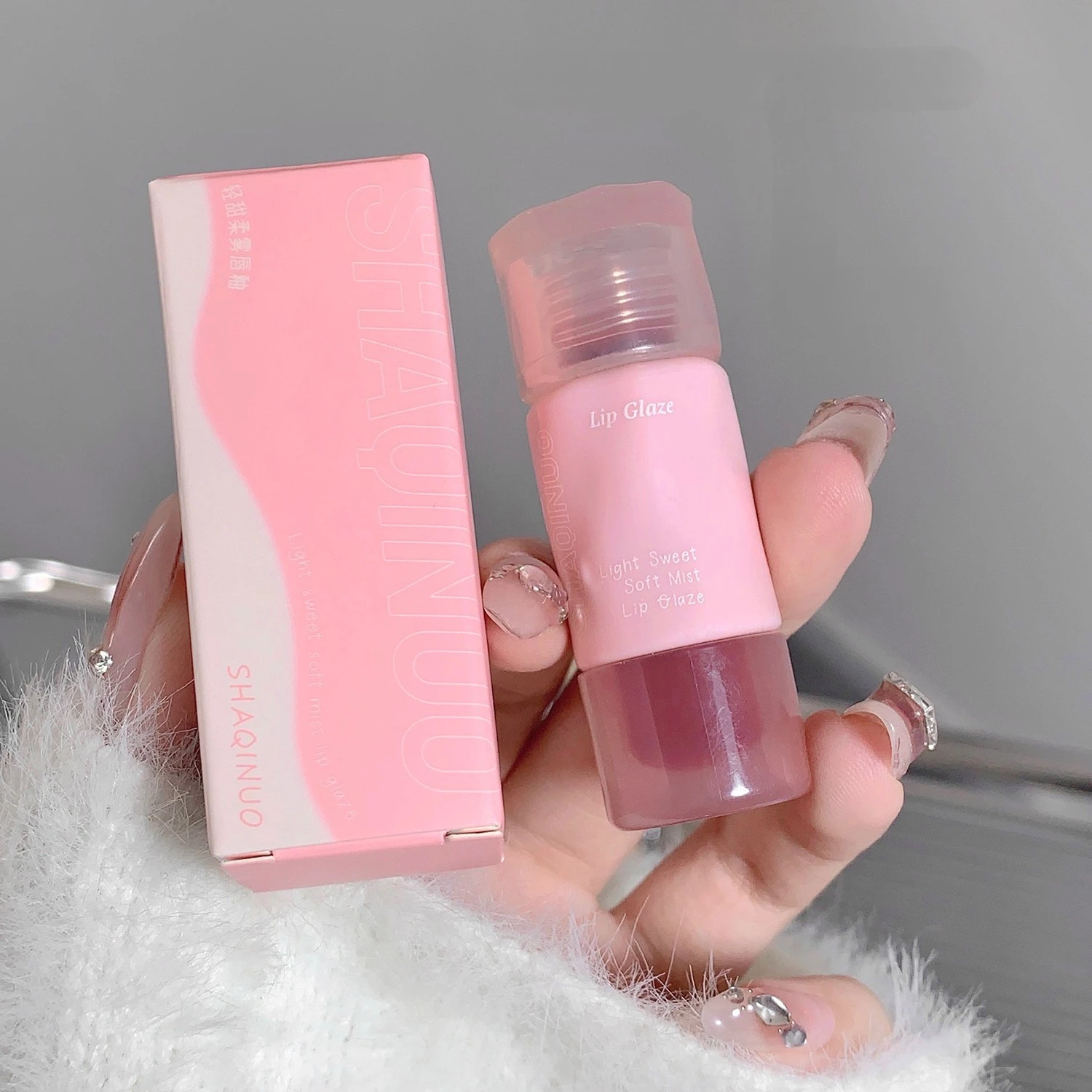 Private Label Vegan Organic Non-Stick Waterproof Lip Gloss Set Long Lasting Liquid Color Pink Red velvet Matte Lip Glaze