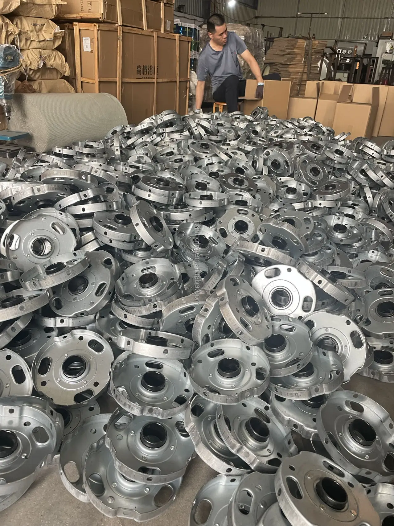 Philippine market roller shutter parts roll up gate galvanized climbing wheels 150mm with bearing