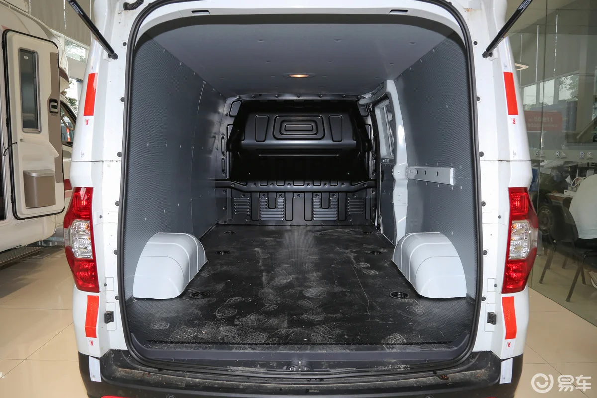 High quality Chinese electric mini van of new 2022 model large space for sale