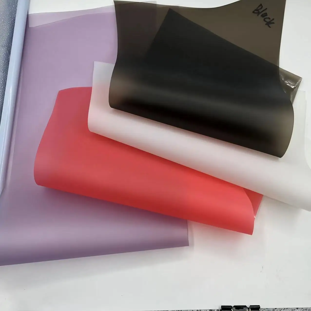 TPU Film Single Side Matte for Shoe Raincoat Hang Bag Umbrella Sport Wear Outdoor Products Customized Color Square Material Roll