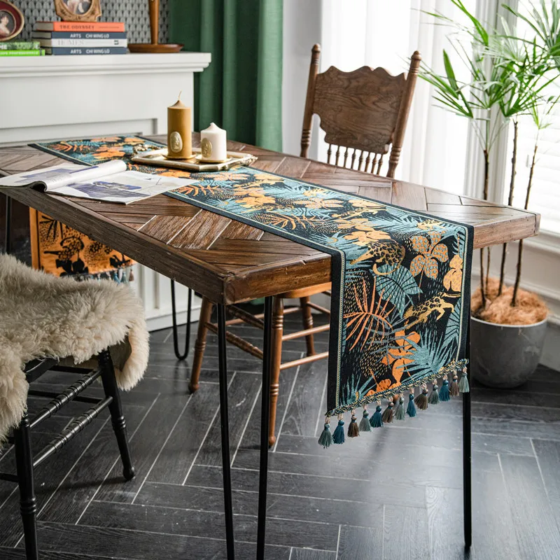 Luxury Designed Table Runner for Decoration Low MOQ Table Runner For Wedding Party Christmas Festival of High quality