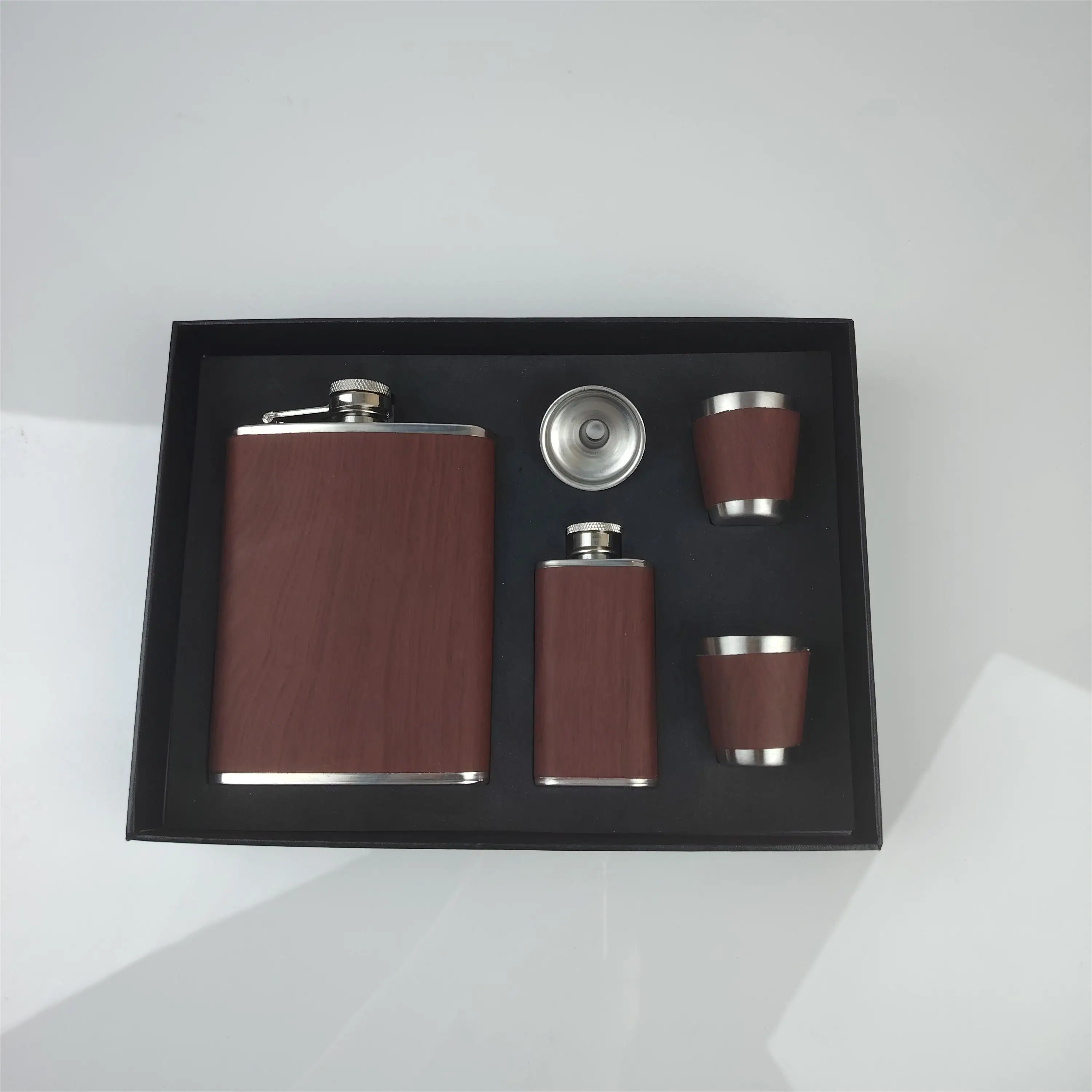 Custom 6 oz Stainless Steel Mini Hip Flask Whiskey & Liquor Funnel Gift Set with Black PU Leather Travel Case Wine Drinkware Use