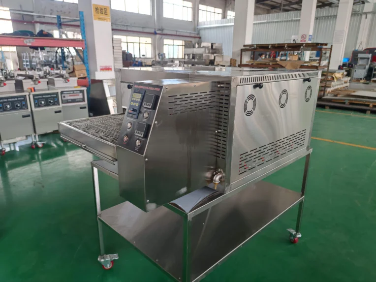 12 18 26 32 inch Commercial Bakery Equipment Electric Gas Conveyor Belt Pizza Oven for Restaurant CE Provided