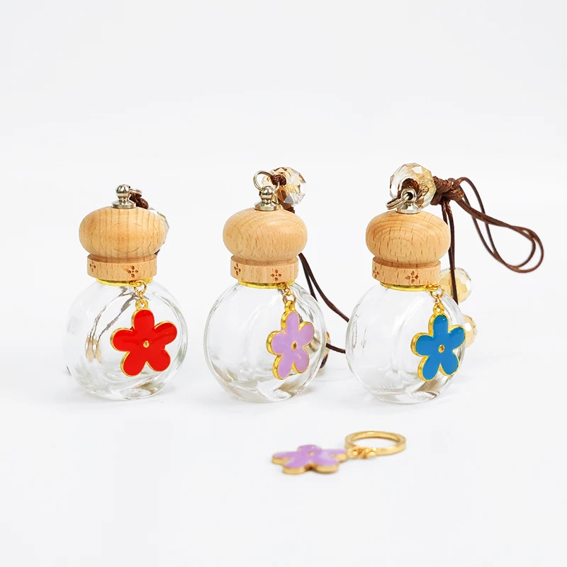 Wholesale 8ml Empty Air Freshener OEM Logo Round Wooden Glass Aroma Bottle Vent Car Diffuser Perfume Bottle