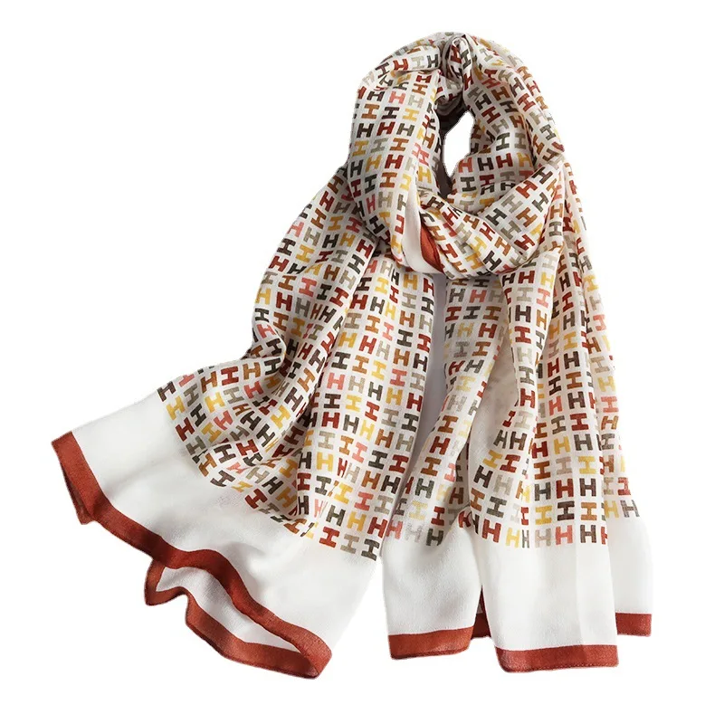 
Factory Supplier Wholesale Stock Oblong Multicolor Scarf Letter H Black White Fashion Luxury Ladies Thick Wraps Scarves 
