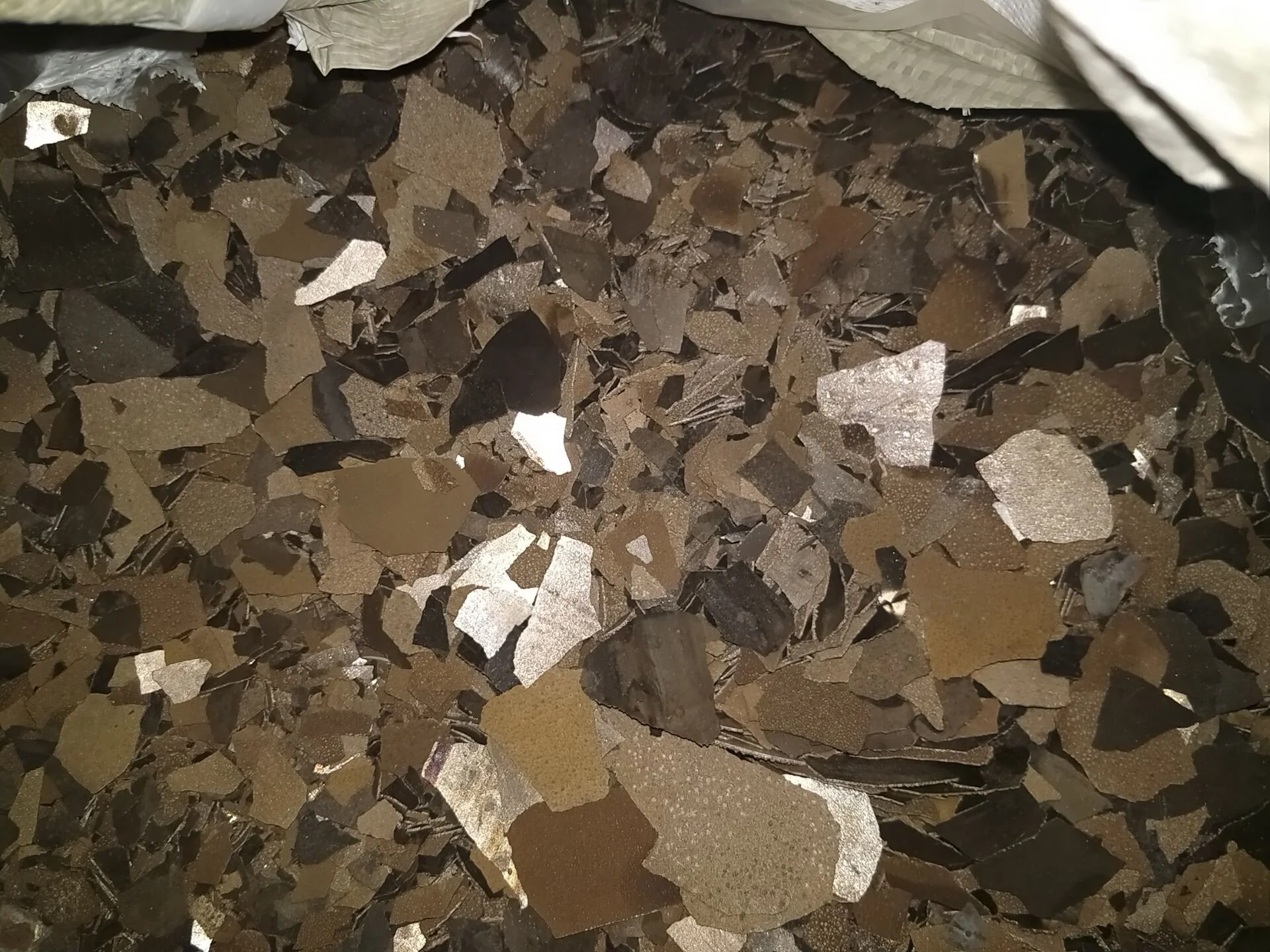 
China high quality Electrolytic Manganese flakes 
