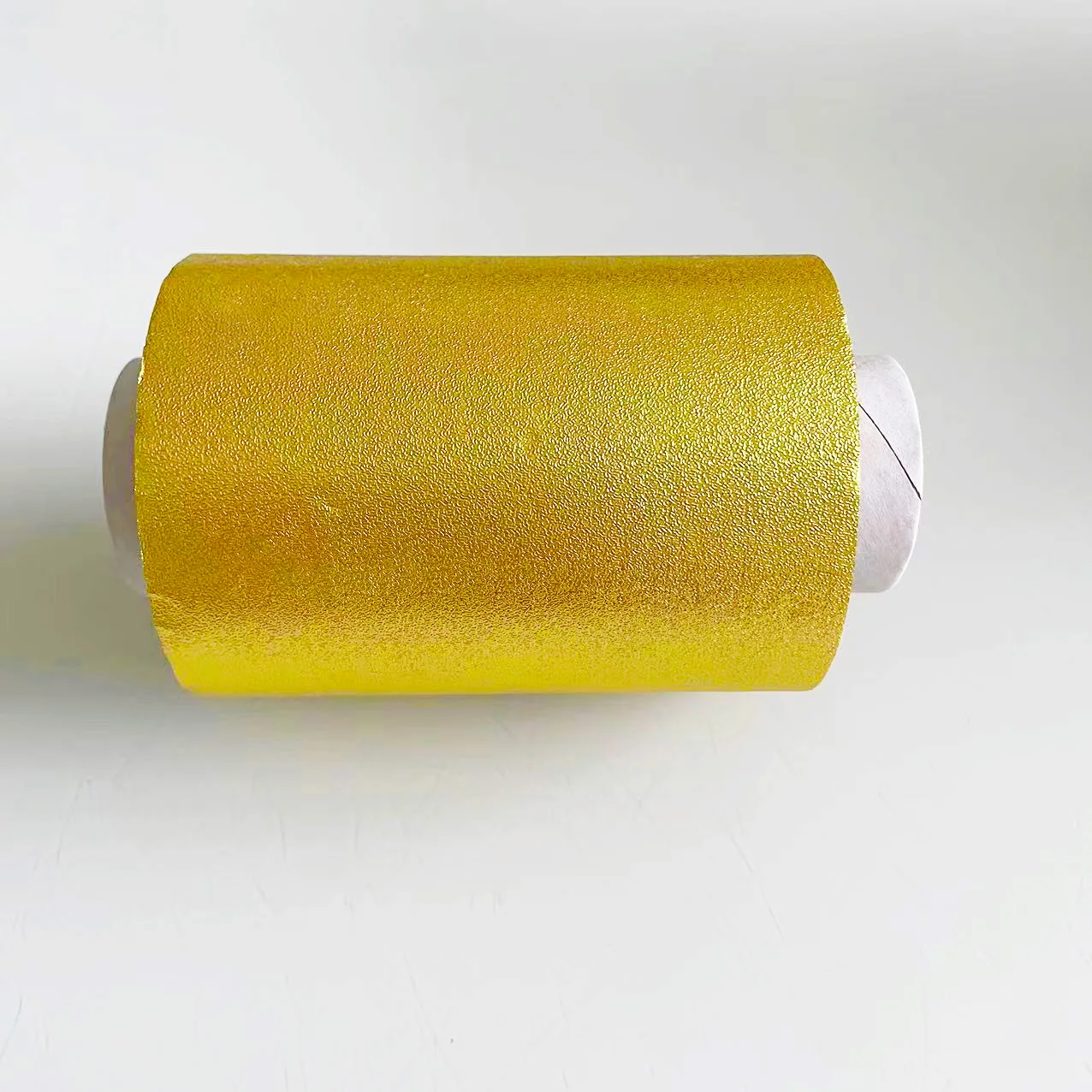 Бесплатный образец крышки Alu фольги из сплава золотистого цвета Алюминиевая фольга 8011 8079 Jumbo Roll алюминиевая