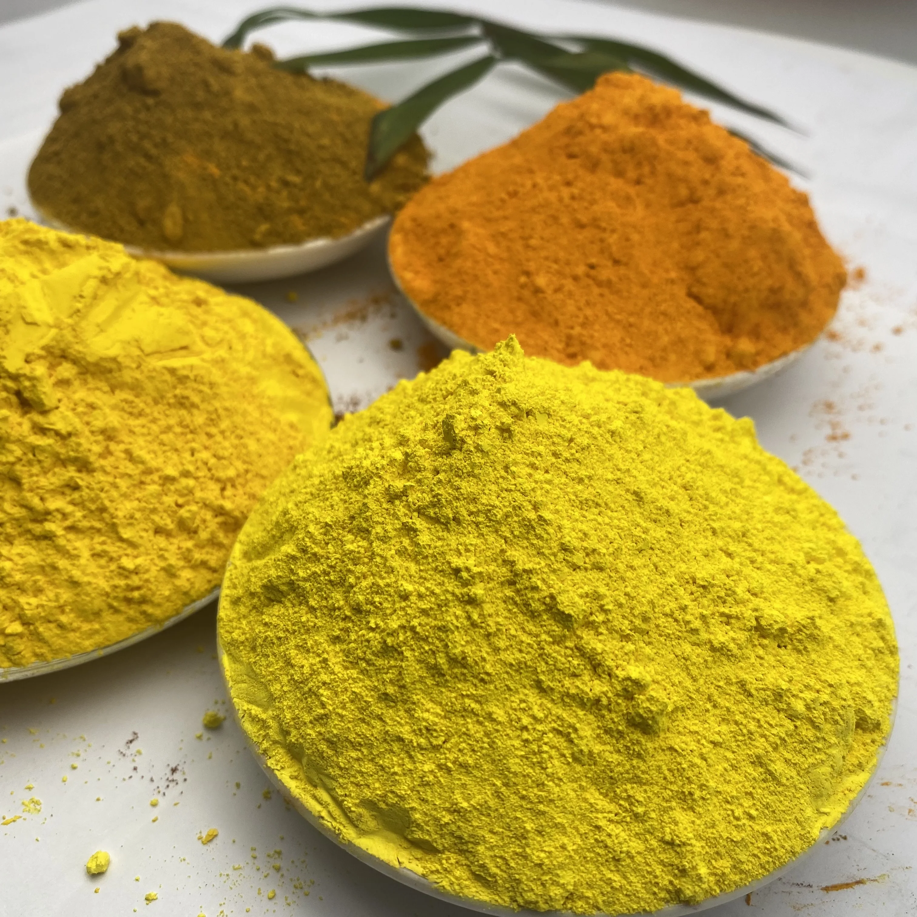 Citric yellow pigment manufacturers supply citric yellow color fresh and easy to color feed with citric yellow pigment