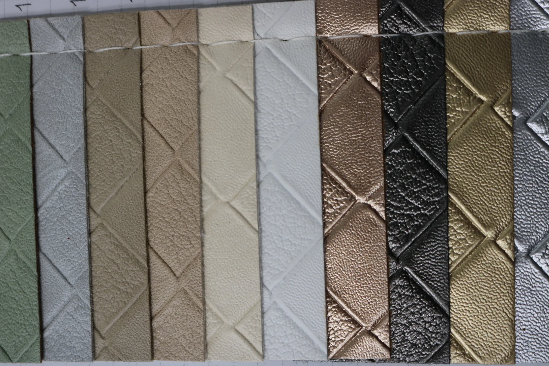 Free Sample Luxury Designer Faux Leather Sheets Woven Pattern Pu Synthetic Leather For Handbags
