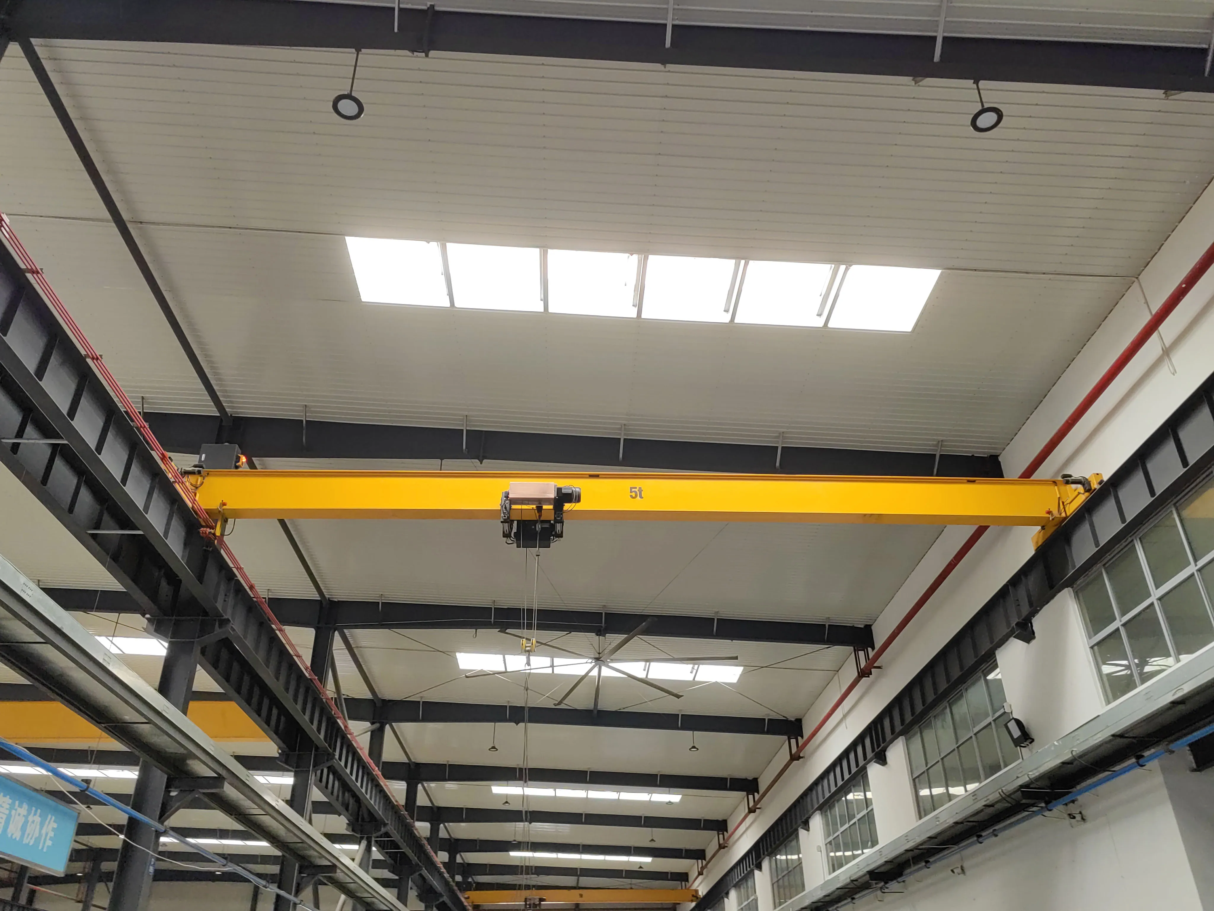 European 25T Single girder overhead crane IP54  factory OEM design duty A3-A8 electric overhead travelling crane
