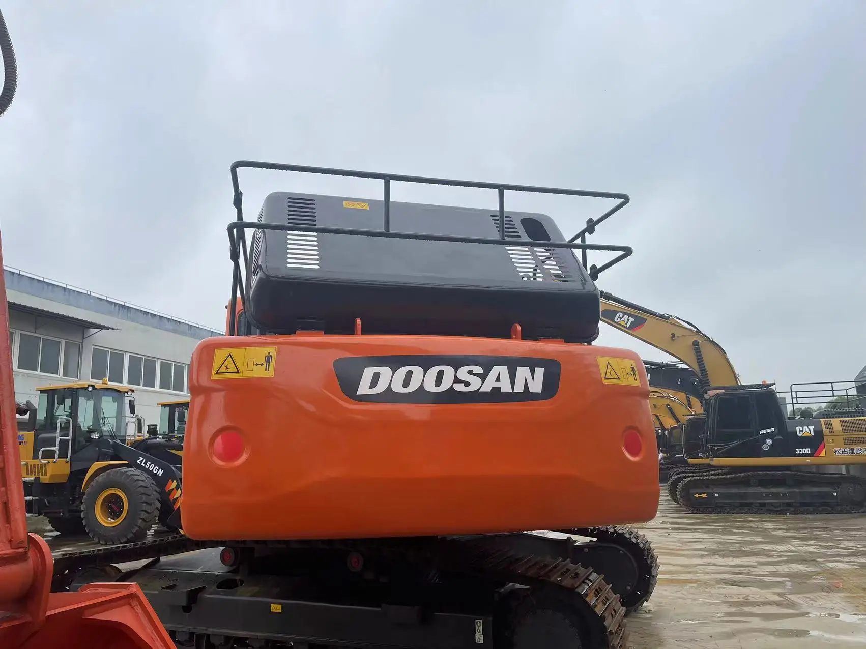 Экскаватор б/у Doosan DX300 экскаватор гусеничный по низкой цене