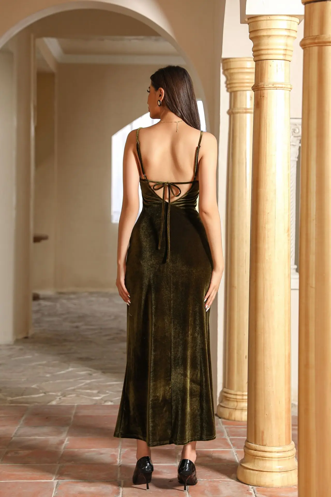 Liu Ming High Quality 2024 Fashion Sexy Women Sleeveless Backless Velvet Elegant Bodycon Club Party Evening Maxi Dresses
