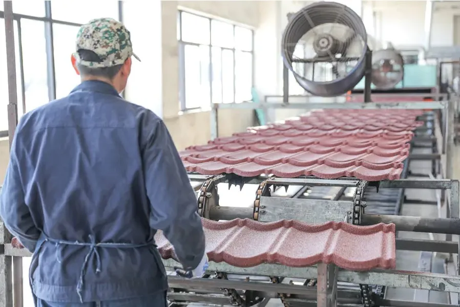 New Building Construction Materials For House Roof 1340 x 420mm Metal Roof Tile For Workshop