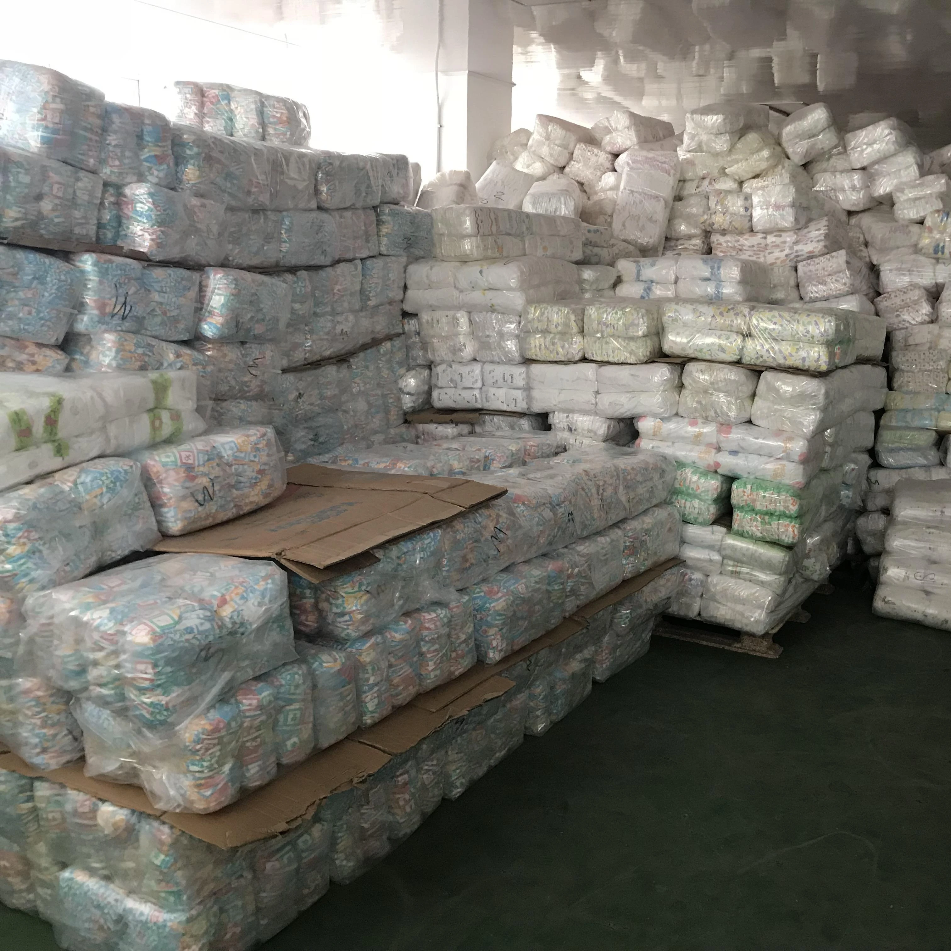 B Grade Stock Low Price Reject Disposable Wholesale Pull Up Baby Diaper/Nappies in Bulks