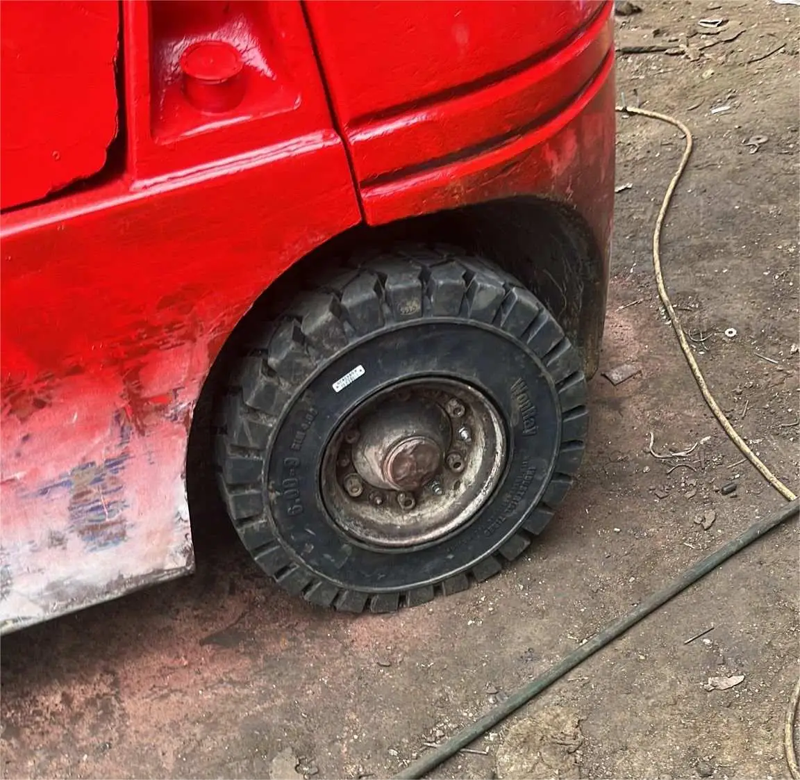 2/2.5Tons lift truck solid tyre 600-9 700-12 for diesel forklift for wholesales Manufacturer direct price