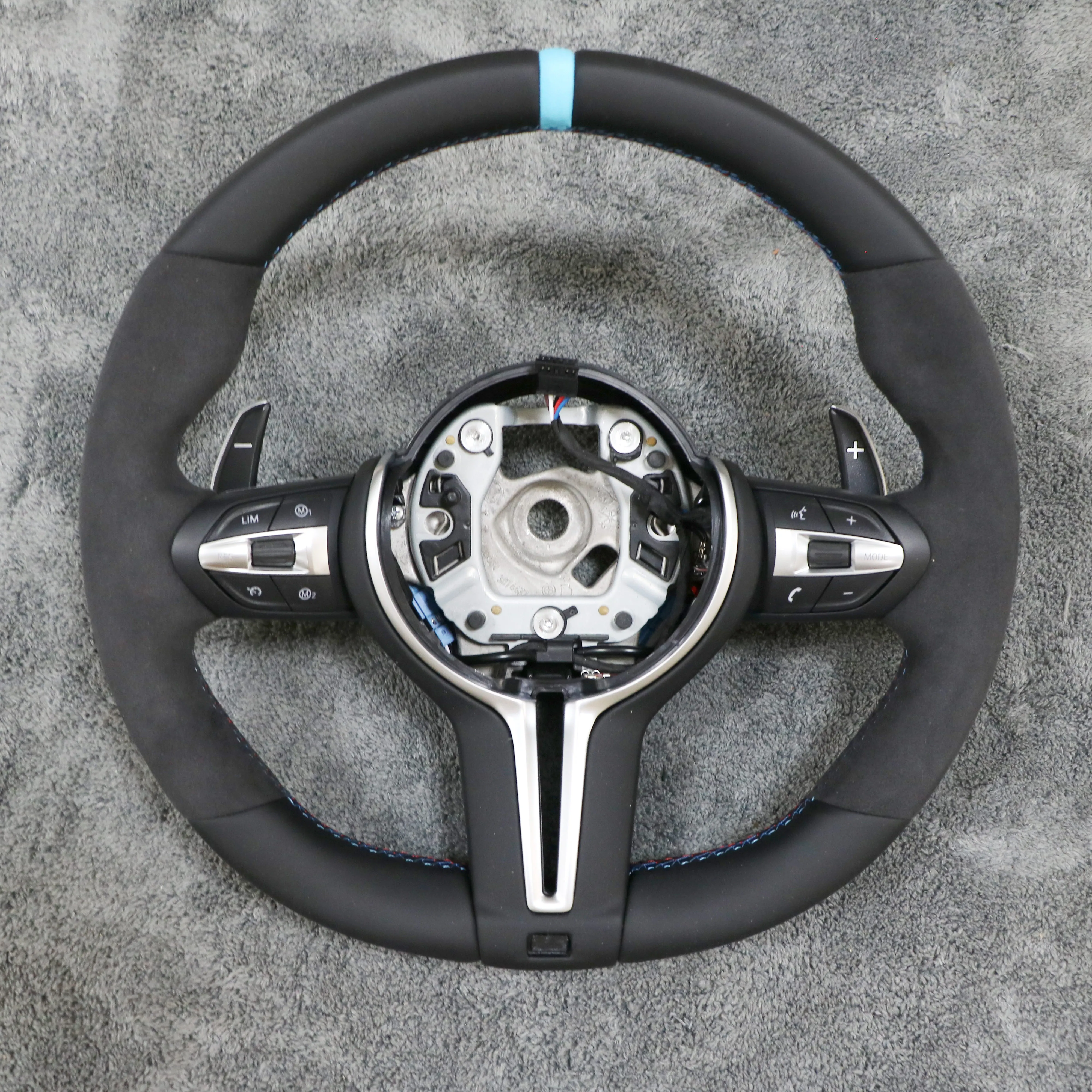 Кожаное Рулевое колесо для BMW x6 g21 f34 g32 f46 g37 m3 f33 f83 f82 f30 f80 f10 по заводской цене