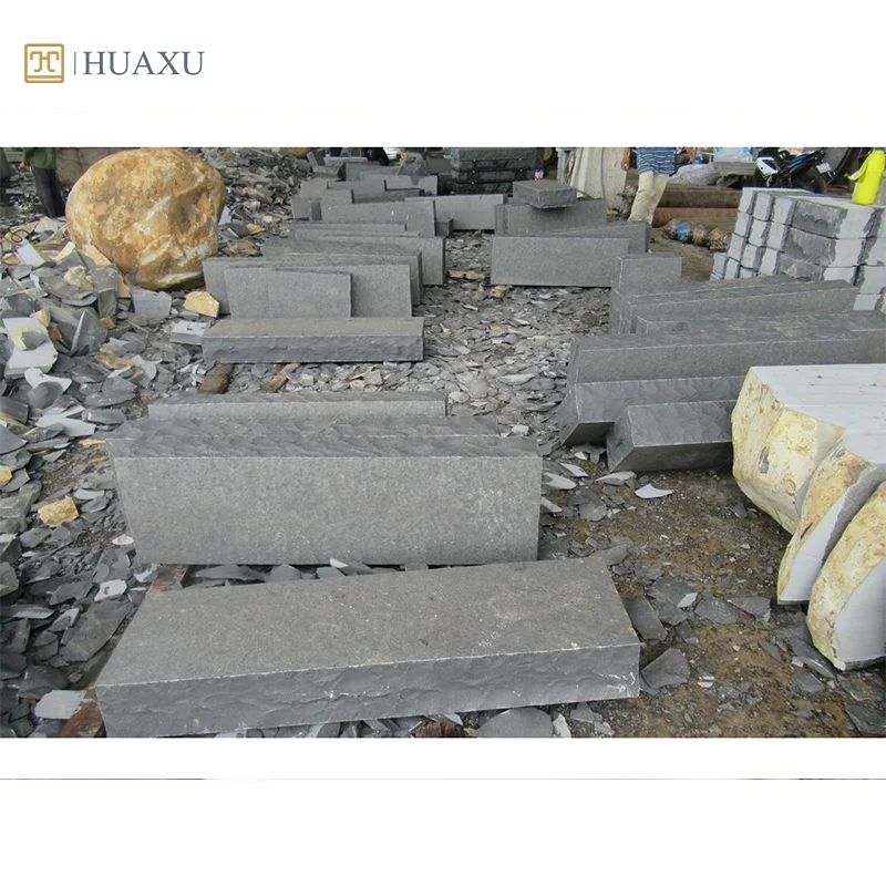 Huaxu  China black basalt rough-picked natural stone palisades wall fencing