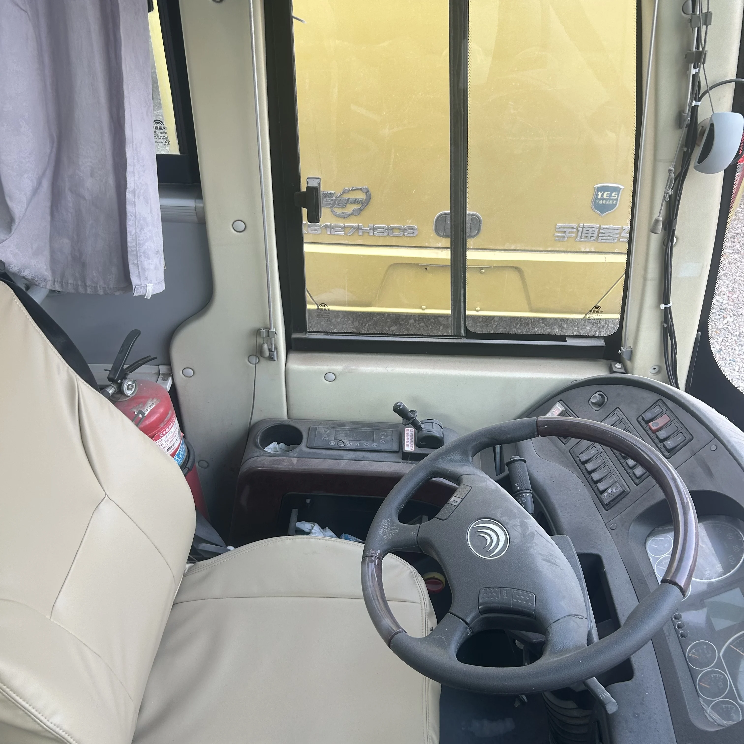 Plant Wholesale 2024 zk6138 h diesel 51 yutong new bus 40-60 seat yutong bus for sale