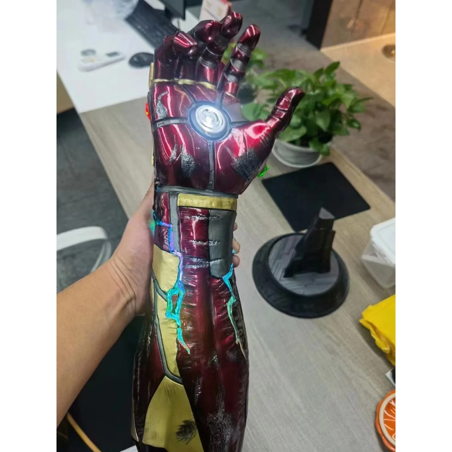 Cos Iron Hero Thanos Infinity Gauntlet Mitten Cosplay Arm Fiberglass Arms Mask Superhero Weapon Costume Party Props Gift