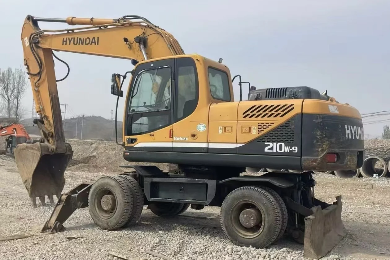 Доступный Подержанный Hyundai 20 тонн R210W-9 мобильный экскаватор в наличии для продажи