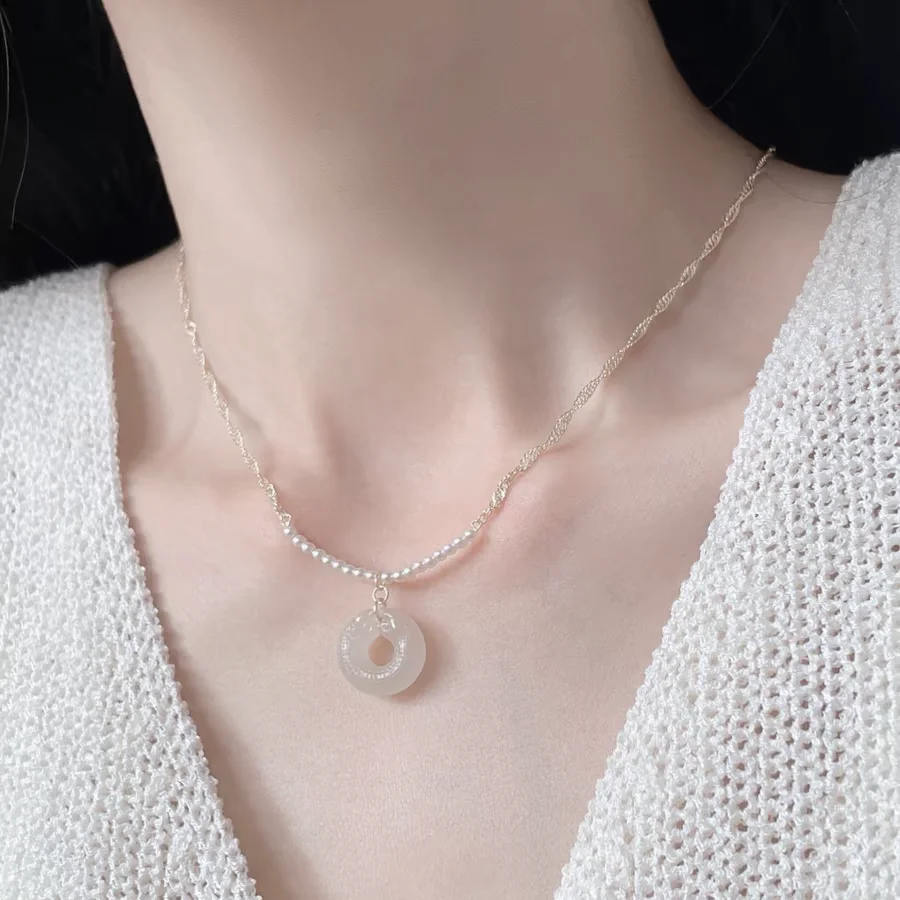 2024 new 925 silver material high-end design scale zircon disc pearl necklace