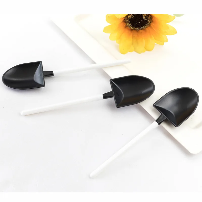 Amazon hot sale black and white mixed colors  plastic Small dessert scoop spoon