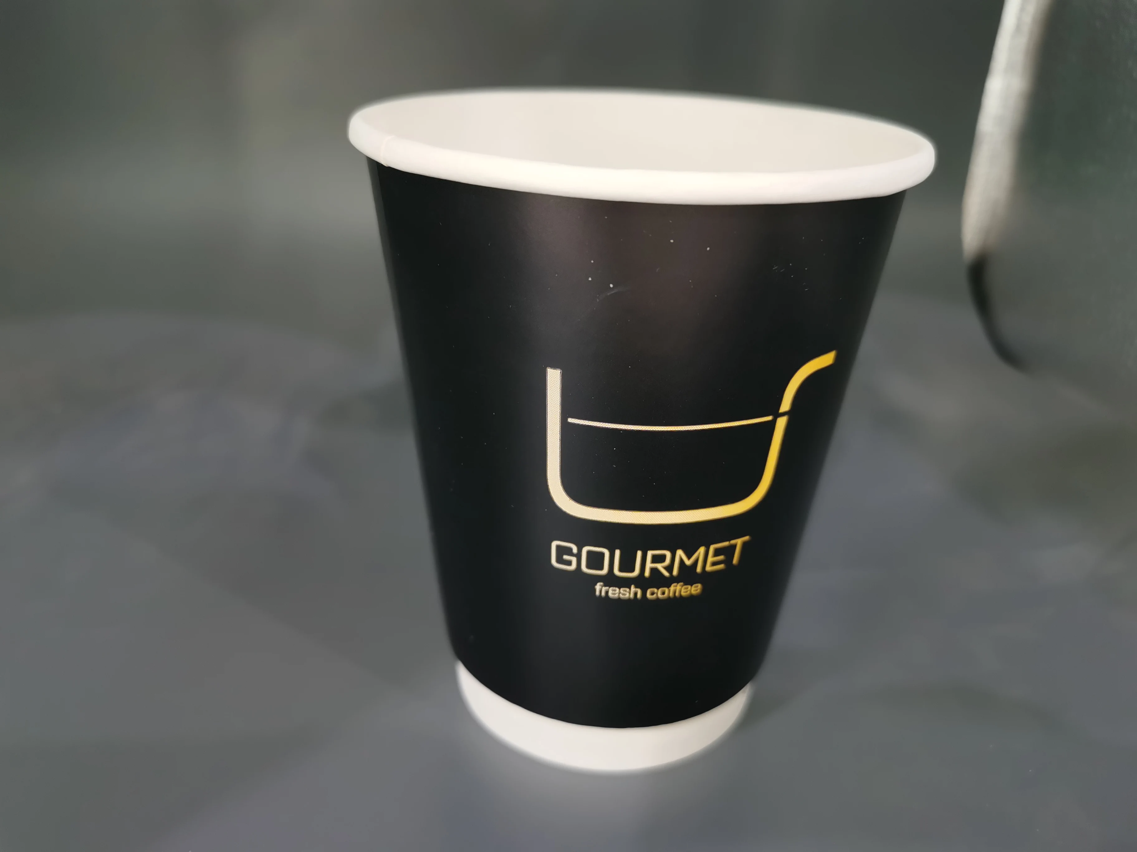 Custom Logo Disposable Double Wall Hot Coffee Paper Cup with PS Lid All Black Customizable with Personalised Design