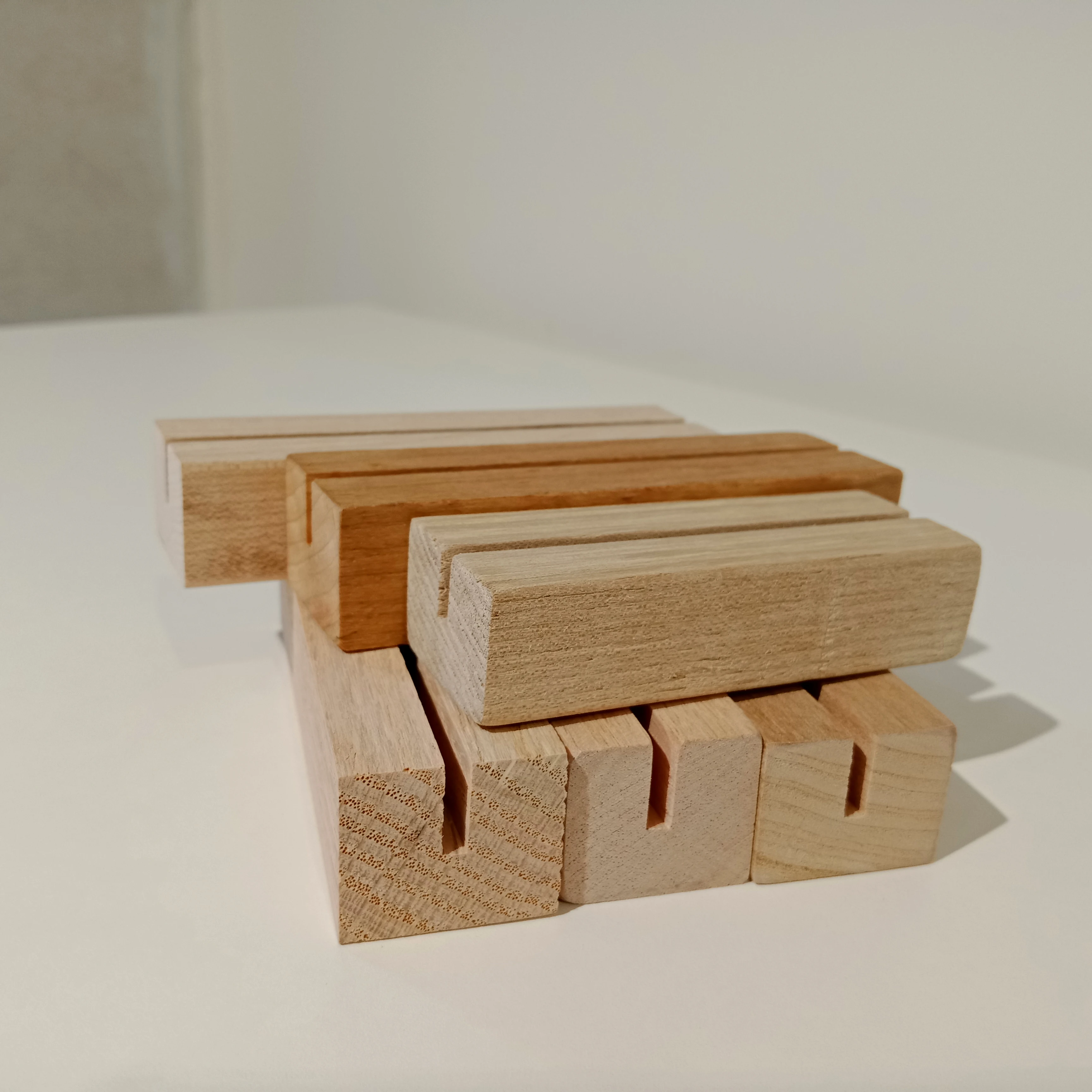 Logo Custom Wooden card holder solid wooden menu business card holder wholesale