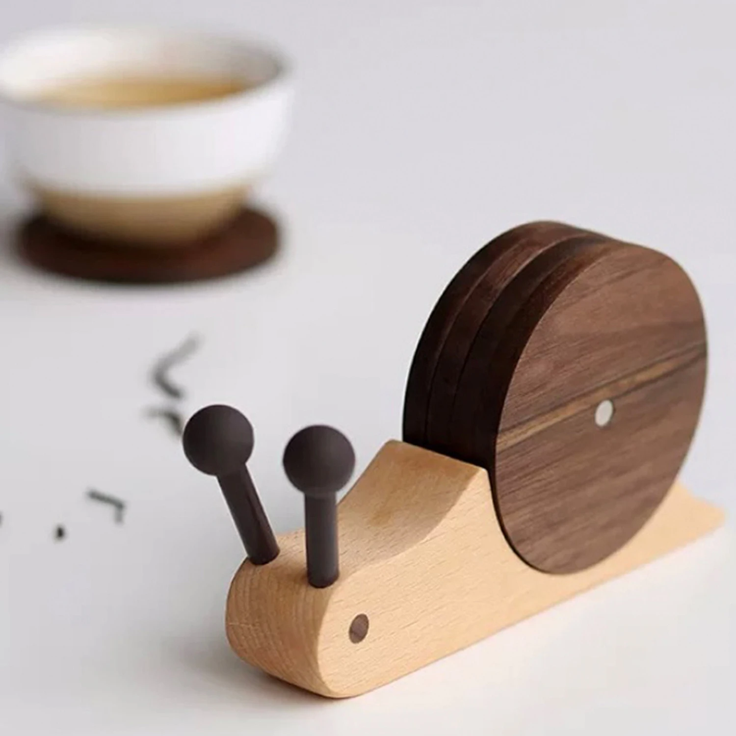 Custom Modern Nordic Magnetic Wooden Tea Coasters Unique Animal Cute Round Coaster For Drink