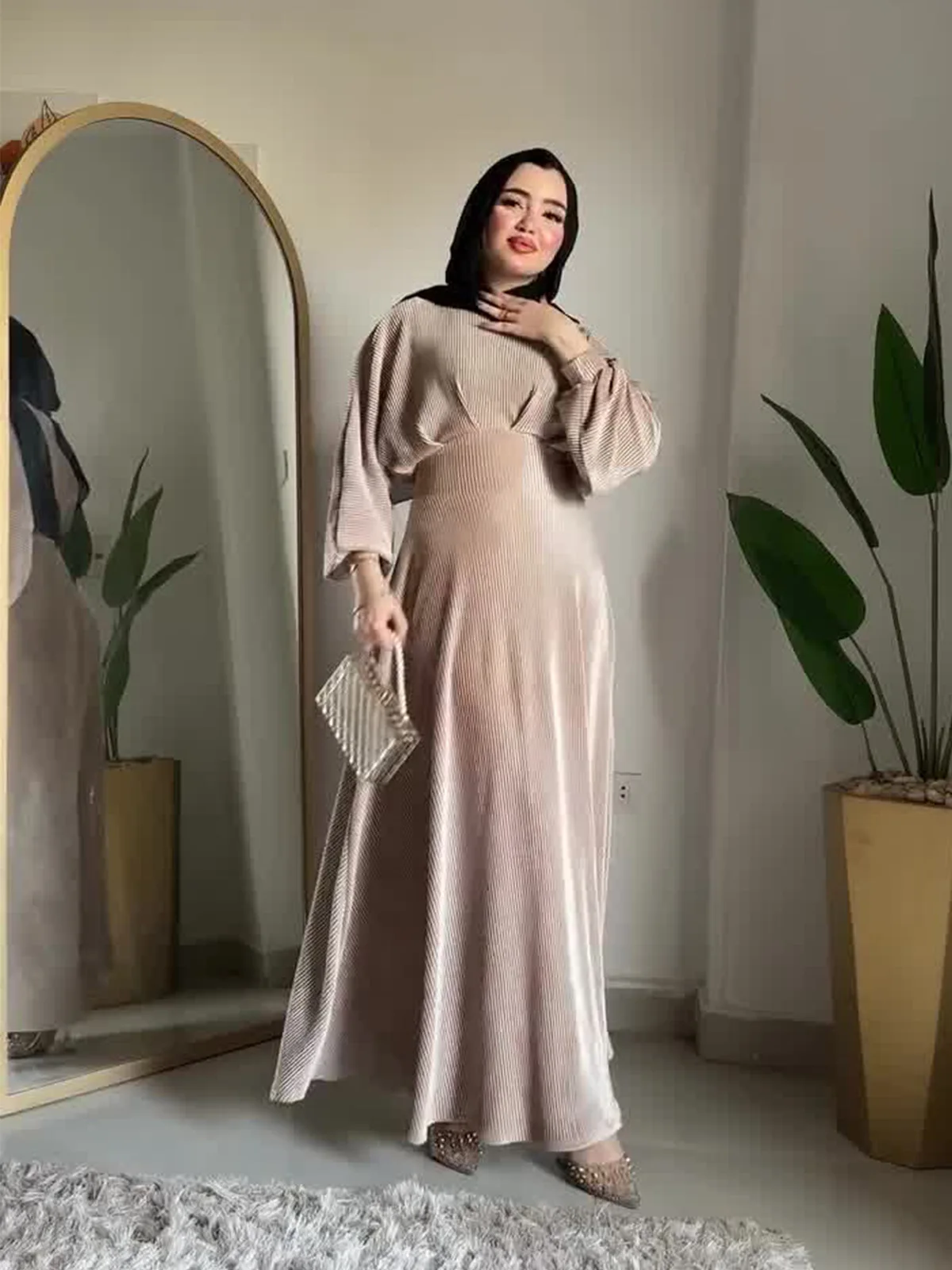 New Elegant Muslim Islamic Women Clothes Fashion Bat Sleeves Pleated Long Dresses Ramadan Abaya Femme Robes Dubai Evening Dress