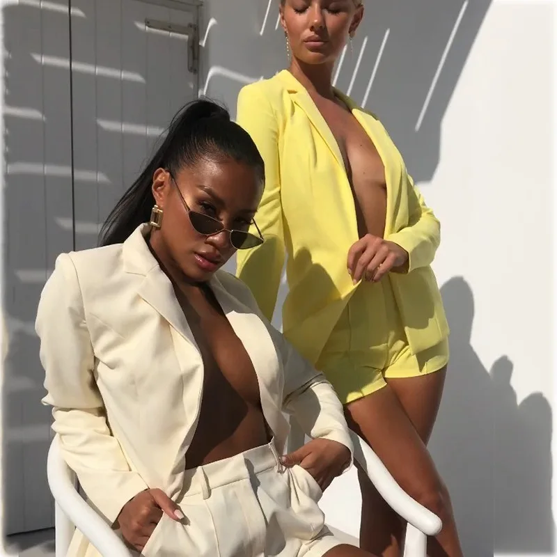 Женский свободный костюм для отдыха на осень и зиму, костюм из двух предметов с шортами с завышенной талией