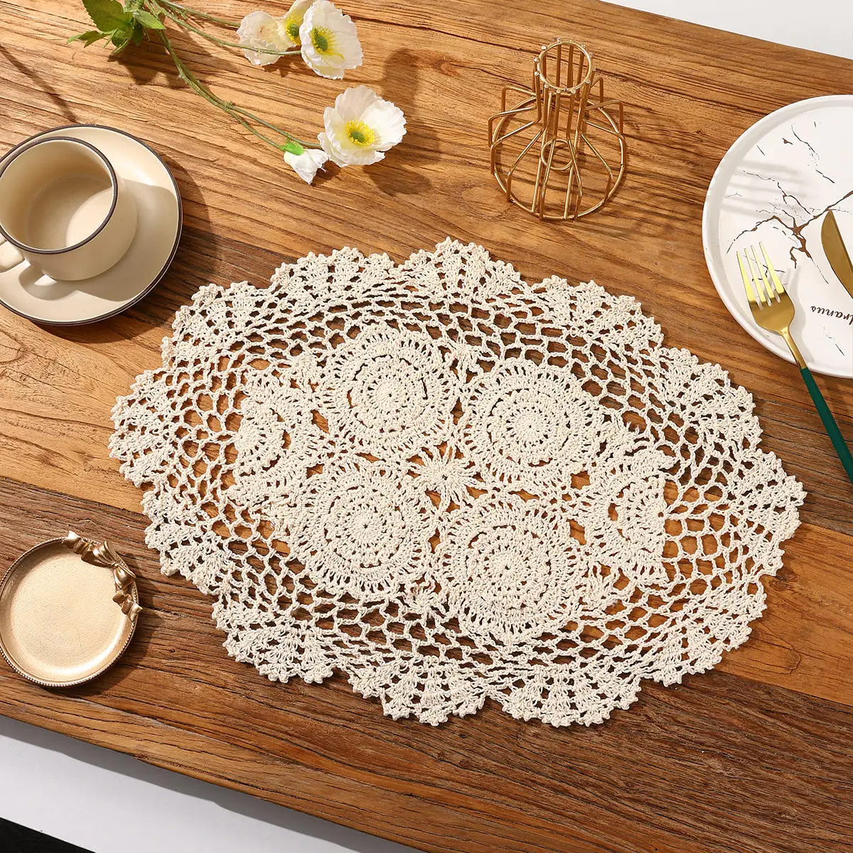 Handmade Knitted Coaster Hook Flower Hollow Circular Decorative Mat Plate Insulated Dining Table Mat