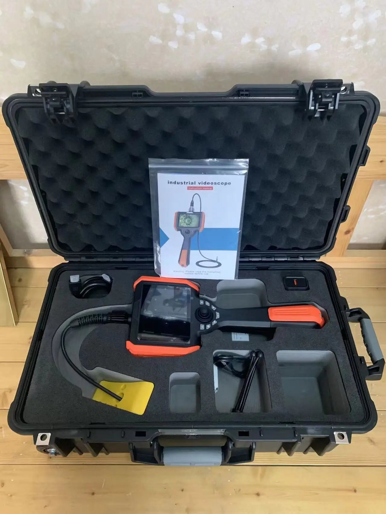 6m Long Cable Portable Industrial Video Snake Borescope endoscope SZW606J  with 6mm Diameter Lens, 5 Inch Monitor, 5 Times Zoom