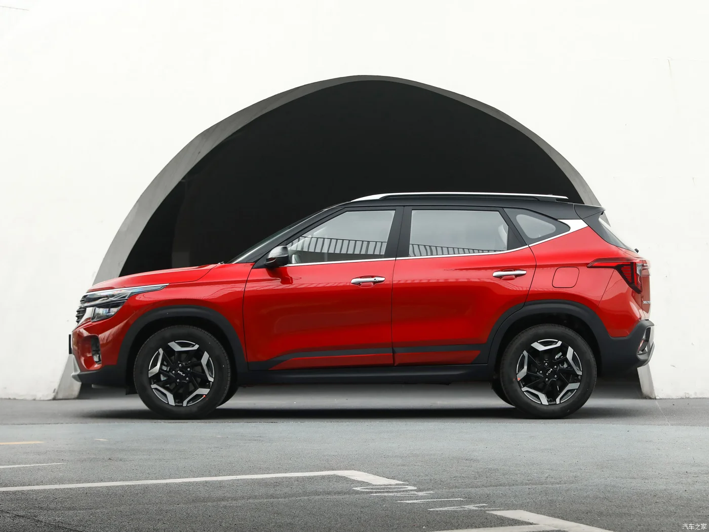 2023 Kia Seltos SUV Chinese High-Speed 5-Seater Compact Car Hot Sale with ACC Cruise Control Electric and Petrol Fuel Options