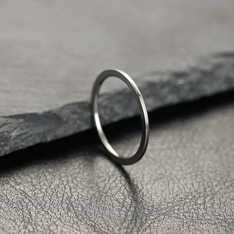 Factory Price Jewelry Wholesale 18K Gold Plated Cheap Finger Rings 1mm Wide Stainless Steel Rings for Women